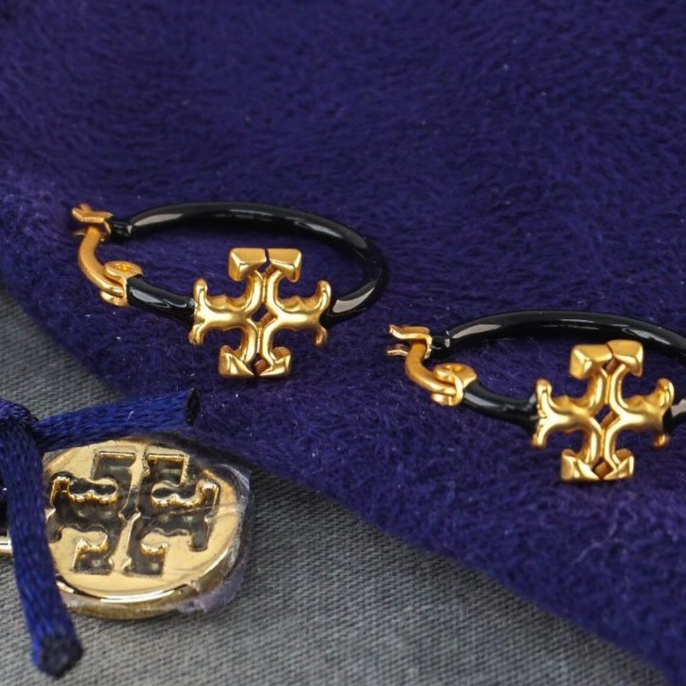 Tory Burch Small Hoop. - Picture 6 of 16